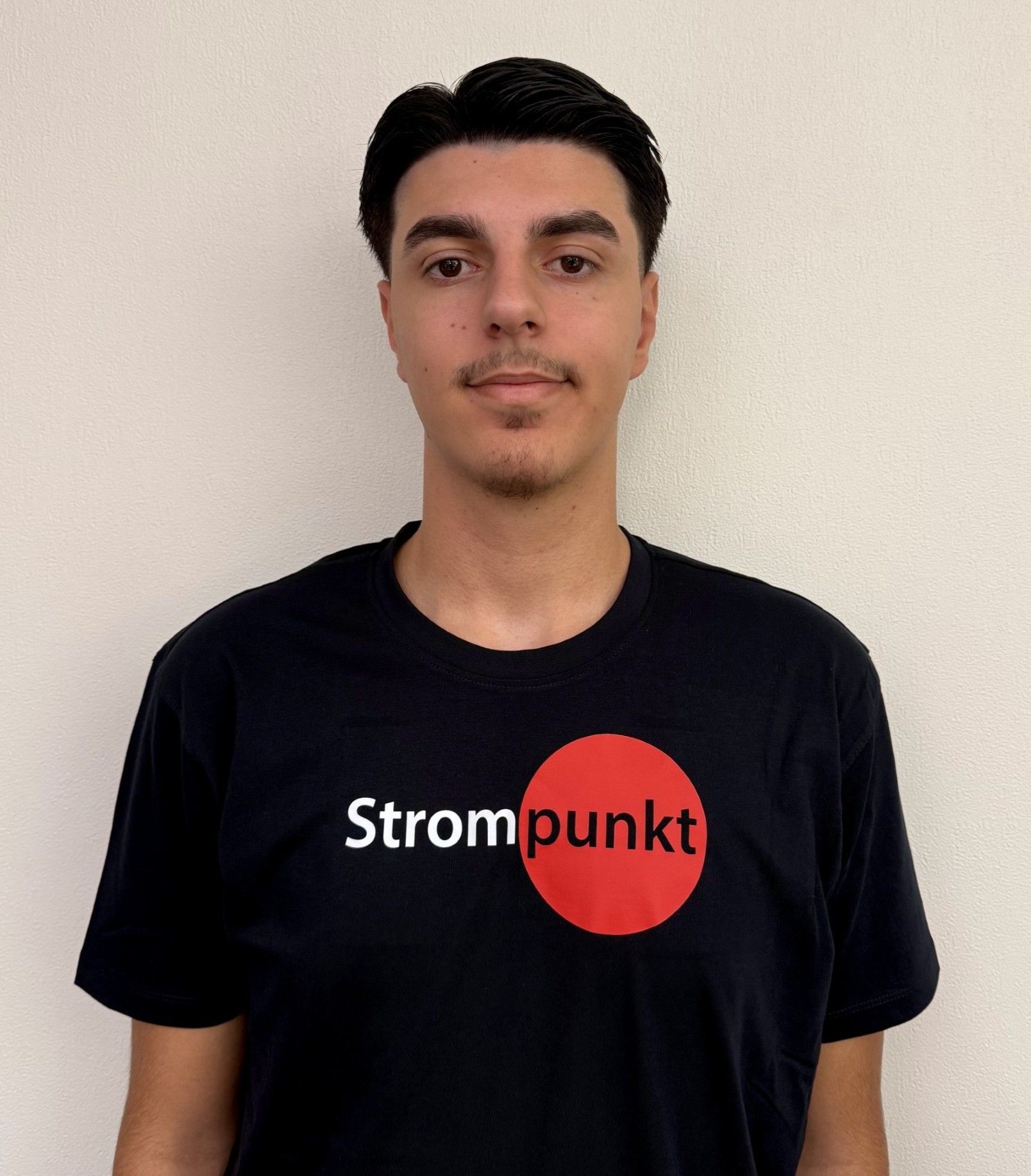 Erion Troshupa, optimiert.jpg Erion Troshupa, optimiert