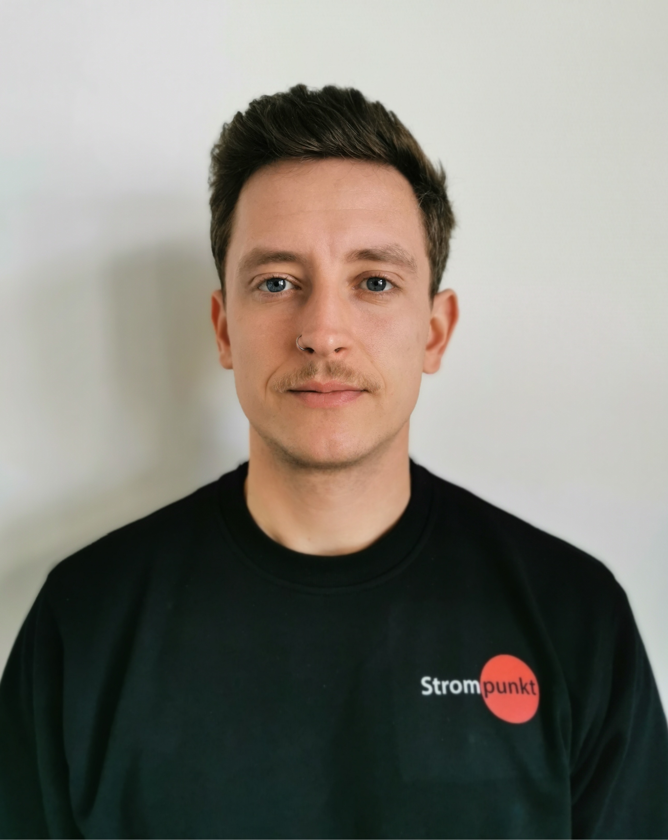 03.5 Personalfoto2-bearbeitet-Meier-Mischa.JPG 03.5 Personalfoto2-bearbeitet-Meier-Mischa